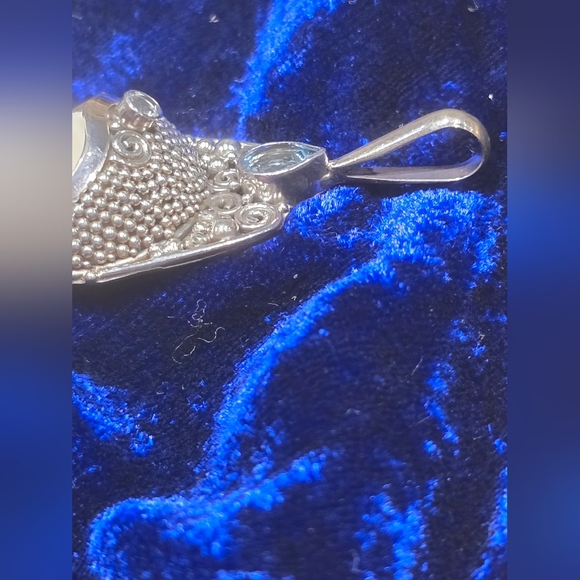 Bali Silver Pendant Necklace with Aquamarine Stones - Picture 11 of 14